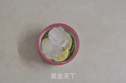 Make Ice and green lemon juice step 3