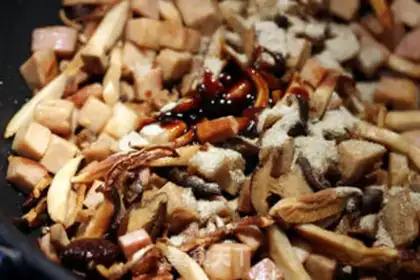 Make Soo taco-head mushrooms step 1