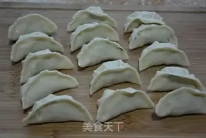Make Eggskin dumplings step 1