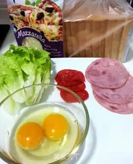 Make Cheese ham and eggs sandwich step 0