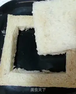 Make Cheese ham and eggs sandwich step 1