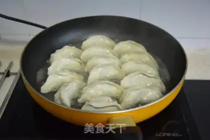 Make Eggskin dumplings step 4