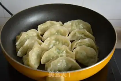 Make Eggskin dumplings step 6