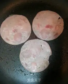 Make Cheese ham and eggs sandwich step 2