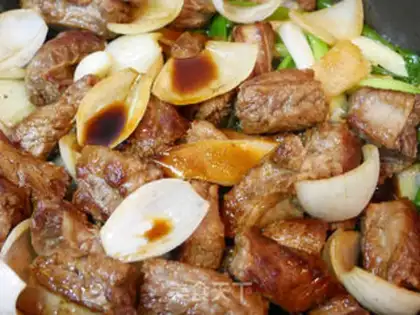 Make Roasted tomato beef noodles step 4