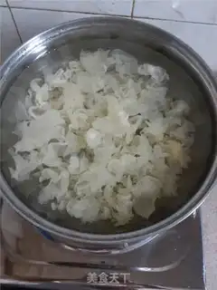 Make Silver ear soup step 2
