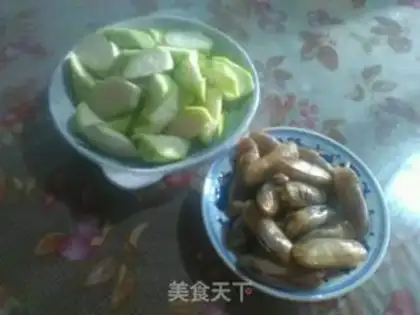 Make Smelt soup step 1