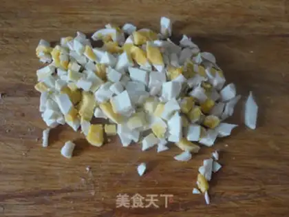 Make Three-coloured eggs step 2