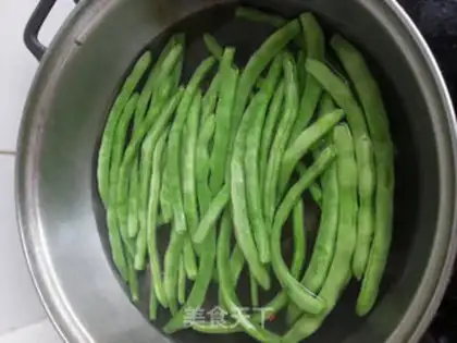 Make Five flowers and beans step 2