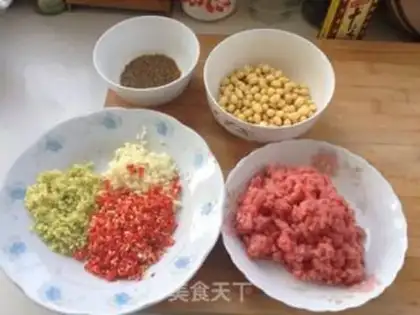 Make Spicy beef sauce step 3