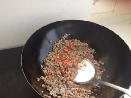 Make Spicy beef sauce step 6