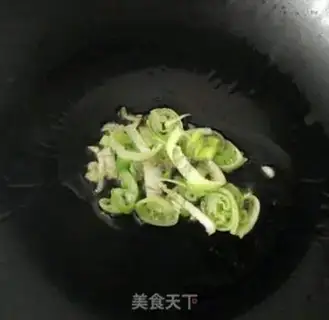 Make Tomato eggs step 0