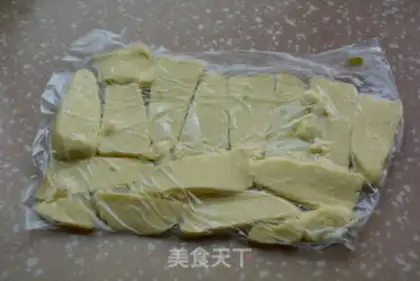 Make Homemade egg peels step 4