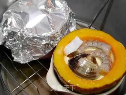 Make Pumpkin seafood step 7