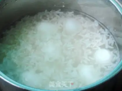 Make Rose wine makes eggs step 4