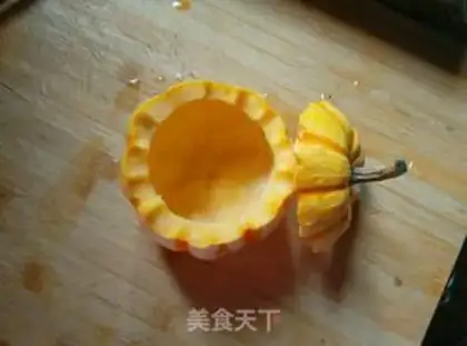 Make Goldmelon water and eggs step 2