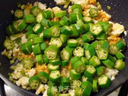 Make A star with salted eggs step 3