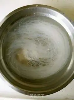 Make Curry beef fan soup step 0