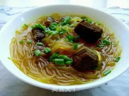 Make Curry beef fan soup step 3