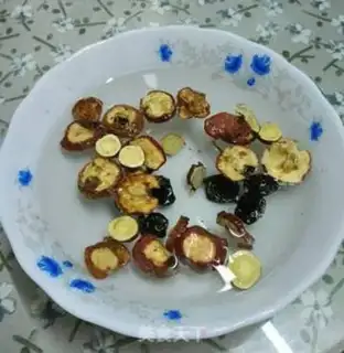 Make Nasty plum soup step 1