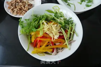 Make Sweet peppers of walnuts step 2