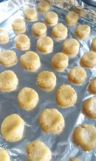 Make Vanilla sesame cookies step 4
