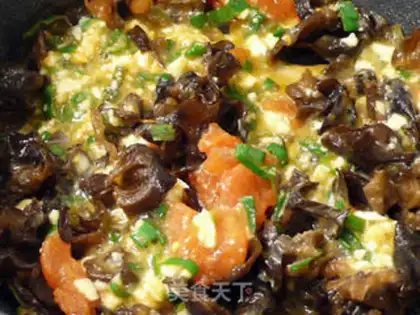 Make A salted egg tomato fried wood step 7