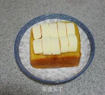 Make Peanut butter banana toast box step 5