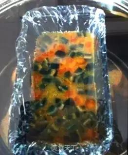 Make Three-coloured eggs step 4