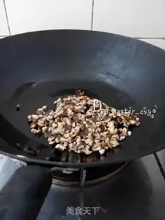 Make Frozen meat buns step 2
