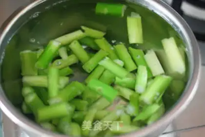 Make Snoopy milk step 3
