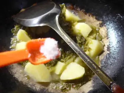 Make Snowbread and potatoes step 4