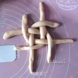Make Big embroidery step 13