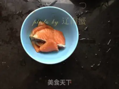 Make Fried salmon with storks step 1