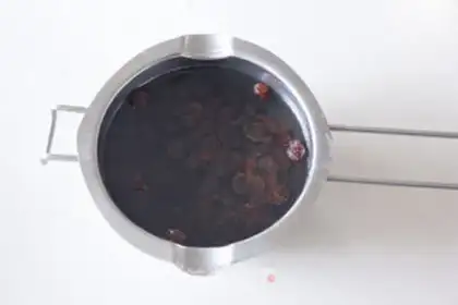 Make raisin toast step 1