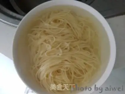 Make Tomato sauce pasta step 15