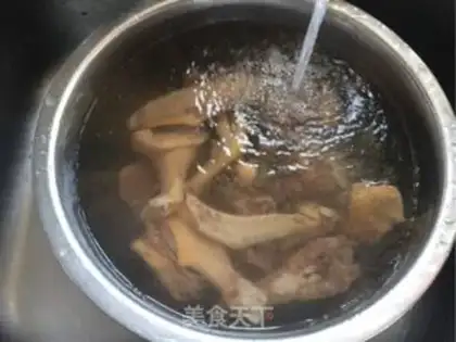 Make Tea mushrooms and ground ducks step 4