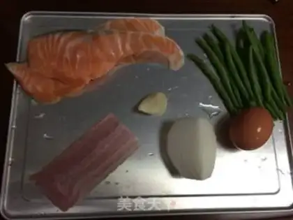 Make Curry salmon fried rice step 0