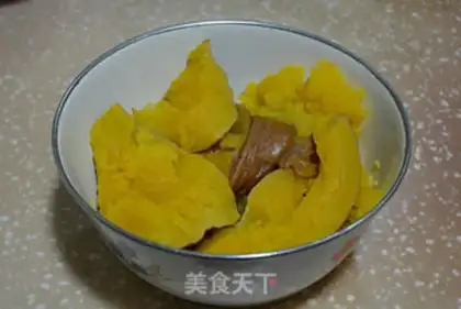 Make Weed hat pumpkin buns step 1