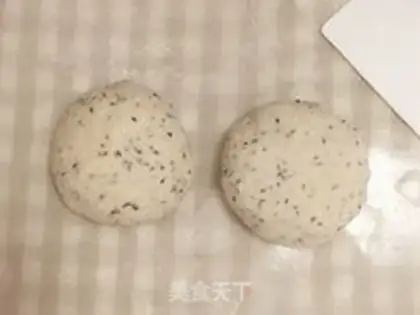 Make Black Sesame mini-fist step 3