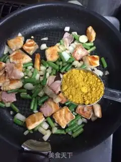 Make Curry salmon fried rice step 6