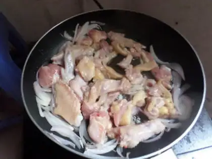 Make Potato curry chicken step 2