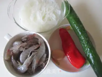 Make A big, colored shrimp fan step 0