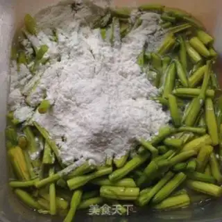 Make Scrambled yellow flower step 2