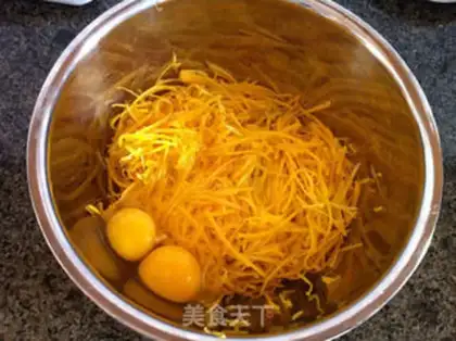 Make Pumpkin slag eggcake step 2