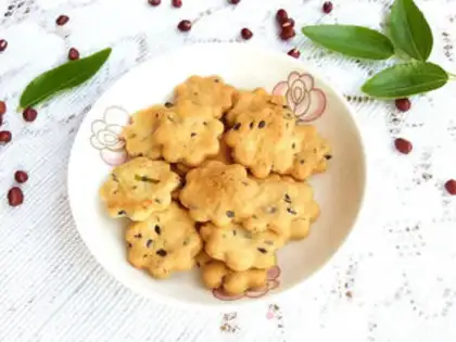 Make Onion sesame cookies step 9
