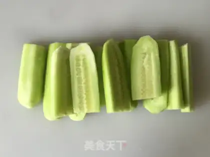 Make Honey cucumber step 1