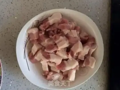 Make Red roast meat rice step 2