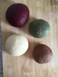 Make Four colored bean-bread step 1
