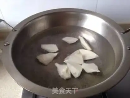 Make The rooster step 2